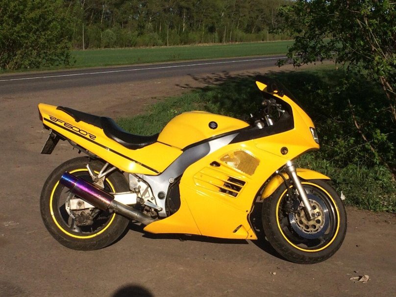 Suzuki RF 400 белый