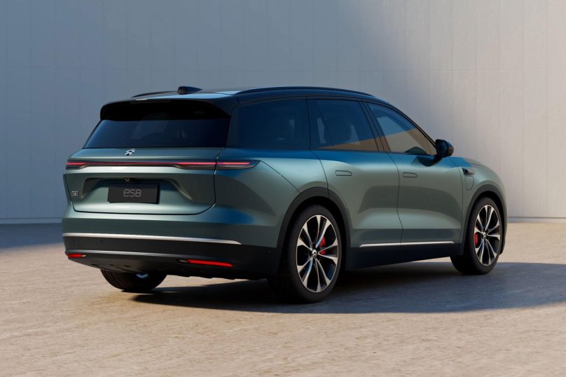 Китайский кроссовер Nio