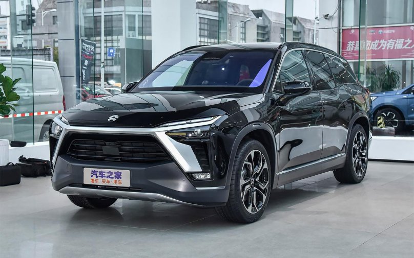 Китайский кроссовер Nio es8