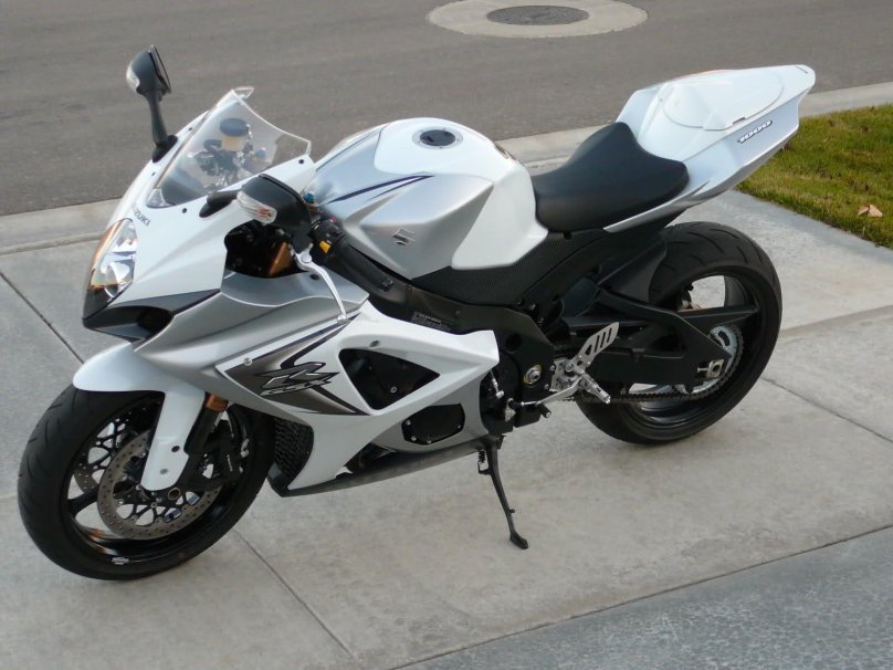 Suzuki GSXR 1000 k8