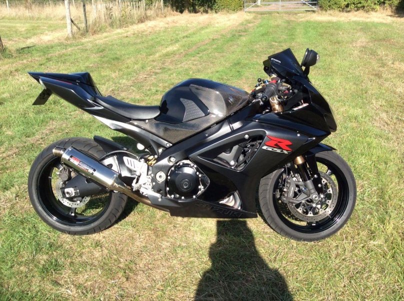 Suzuki GSXR 1000 k7 черный