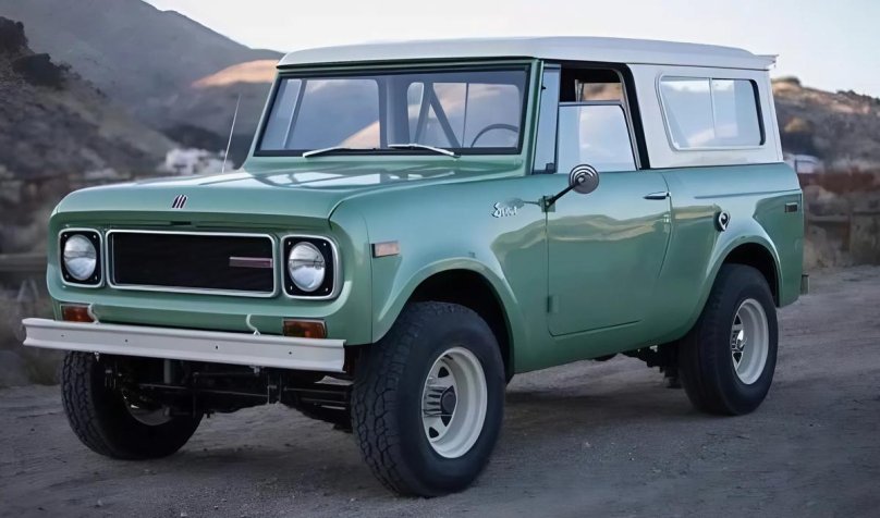International Scout 800