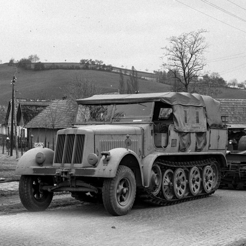 Тягач SD KFZ 7