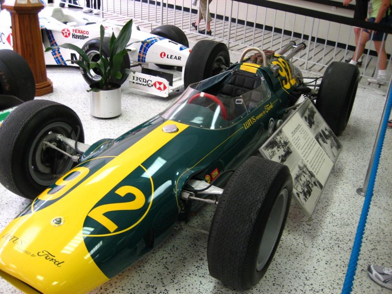 Lotus 16