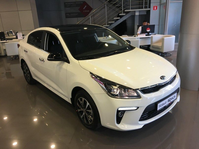 Kia Rio 2017 белый