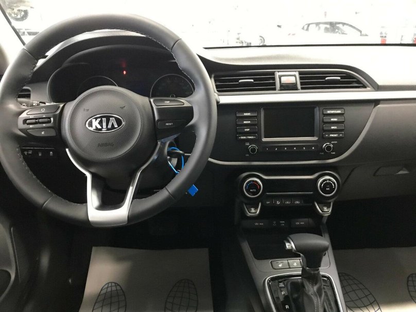 Kia Rio Luxe 2021