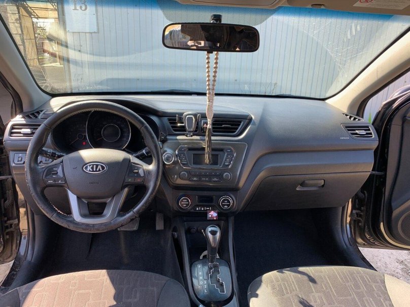 Киа Рио 4 Люкс комплектация