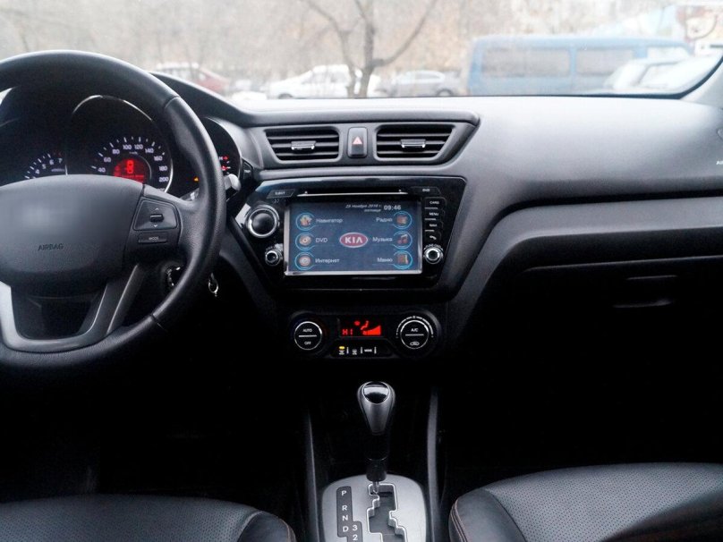 Киа Рио 4 Люкс комплектация