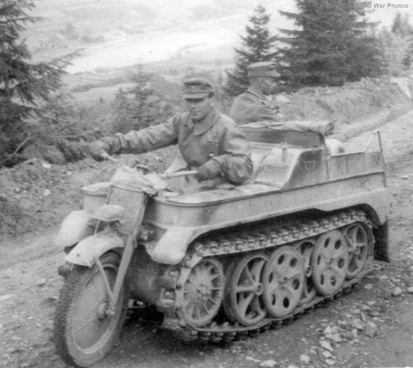 Немецкий гусеничный мотоцикл второй мировой войны
