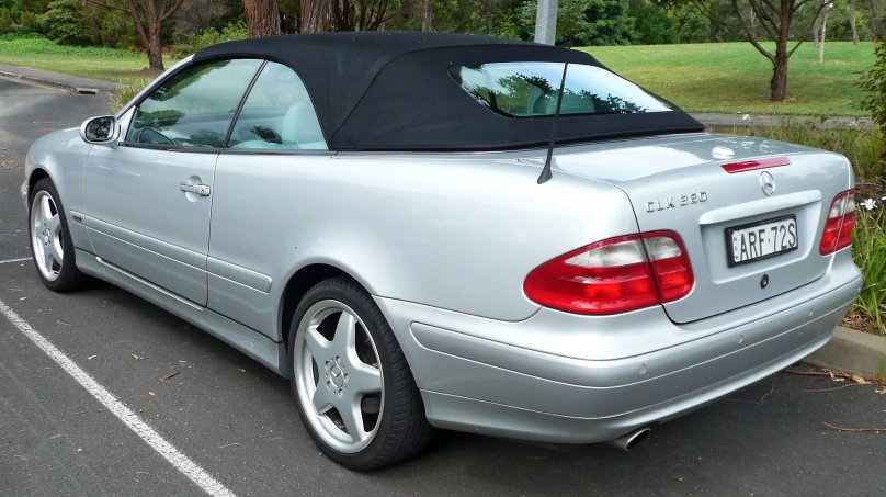 Mercedes Benz CLK 208