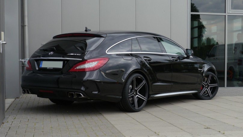 Mercedes AMG CLS 63 shooting Brake