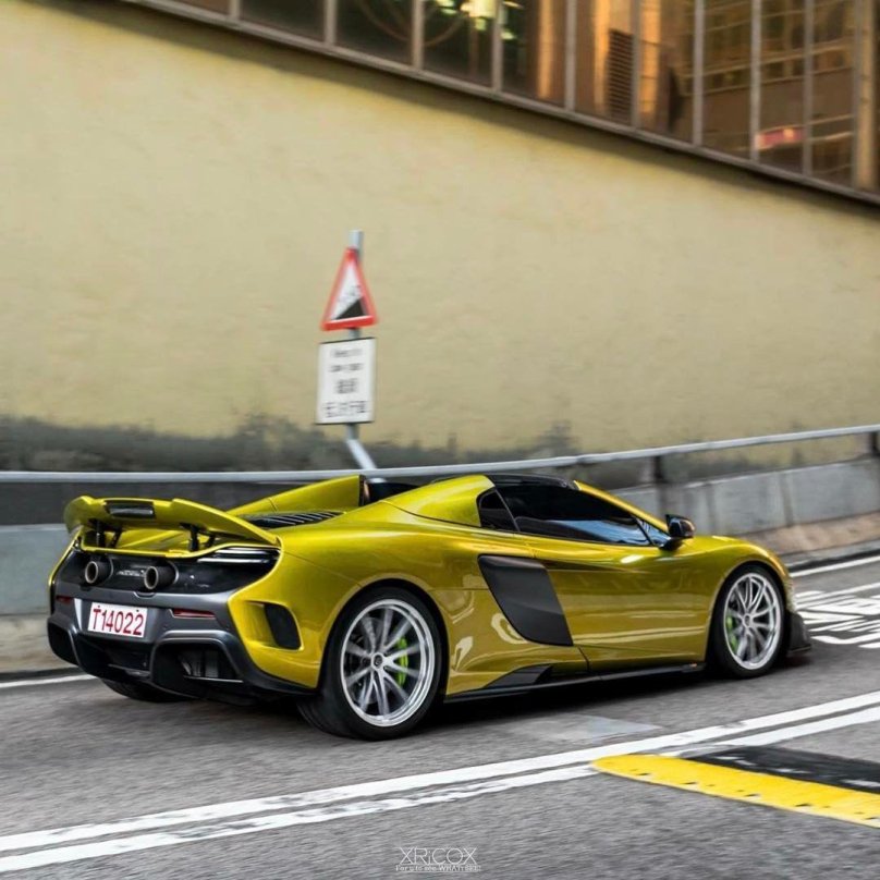 Макларен 675lt Спайдер