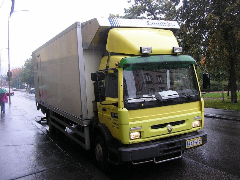 Renault Trucks Midliner 2000