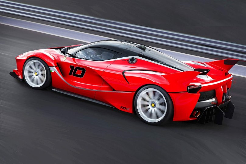 Машина Ferrari FXX