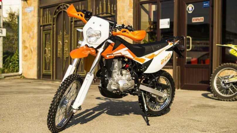 Рейсер эндуро 200