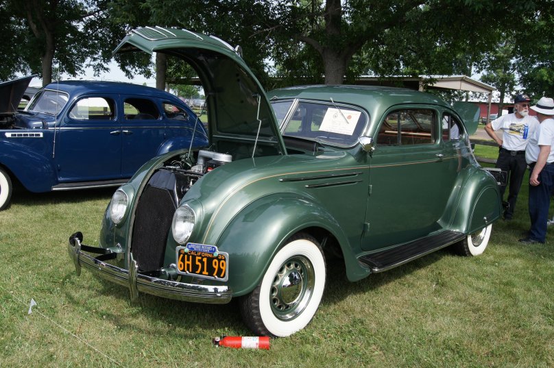 Peugeot 401 1935 вид спереди