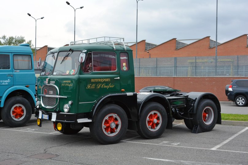 Fiat 690 t1