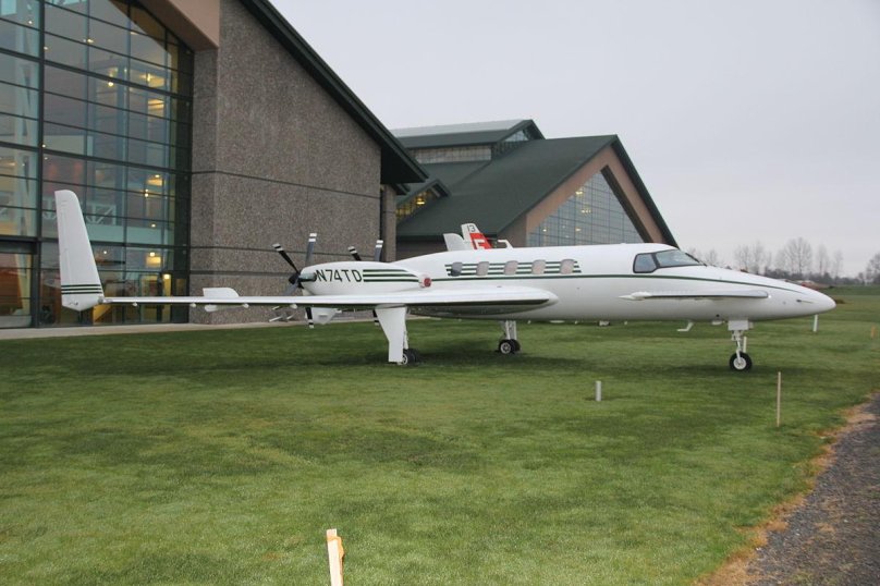 Beechcraft Starship 2000