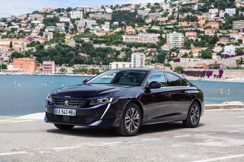 Peugeot 508 седан