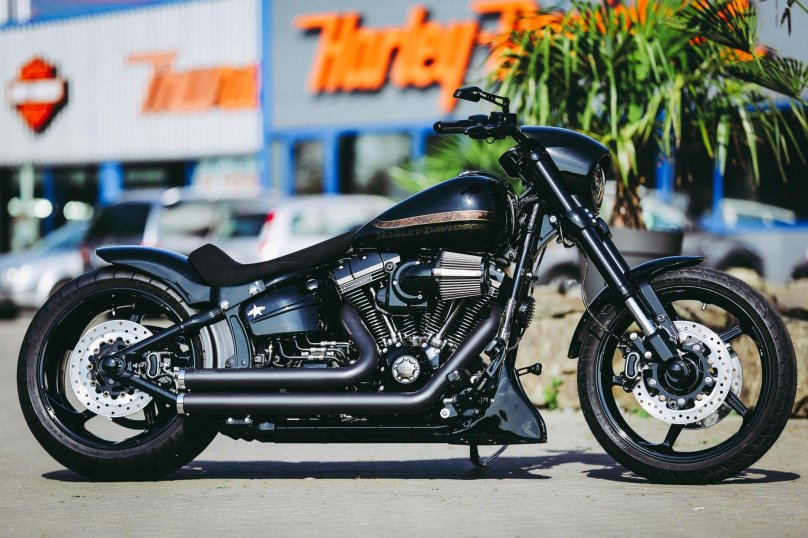 Harley Davidson Breakout Pro Street CVO