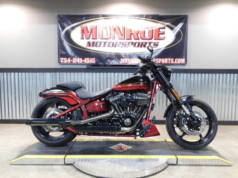 Harley Davidson Breakout Pro Street CVO