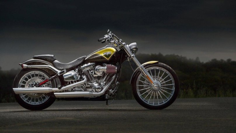 Мотоцикл Harley Davidson Breakout