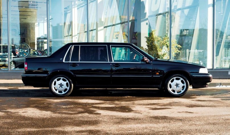 Вольво 960 Royal