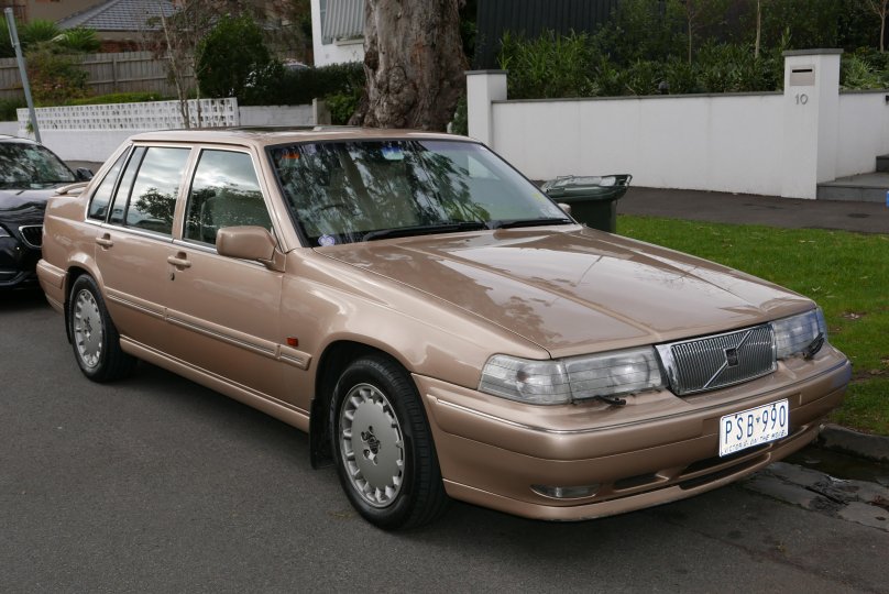 Вольво 960 седан