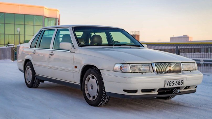 Volvo 960 белый