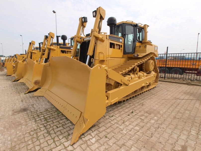 Бульдозер Cat d8r