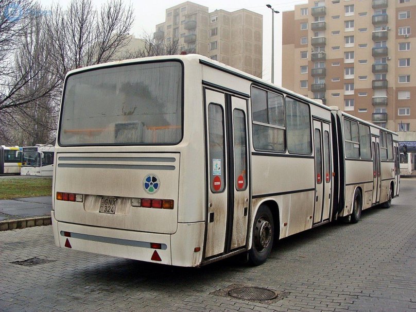 Ikarus 280.03