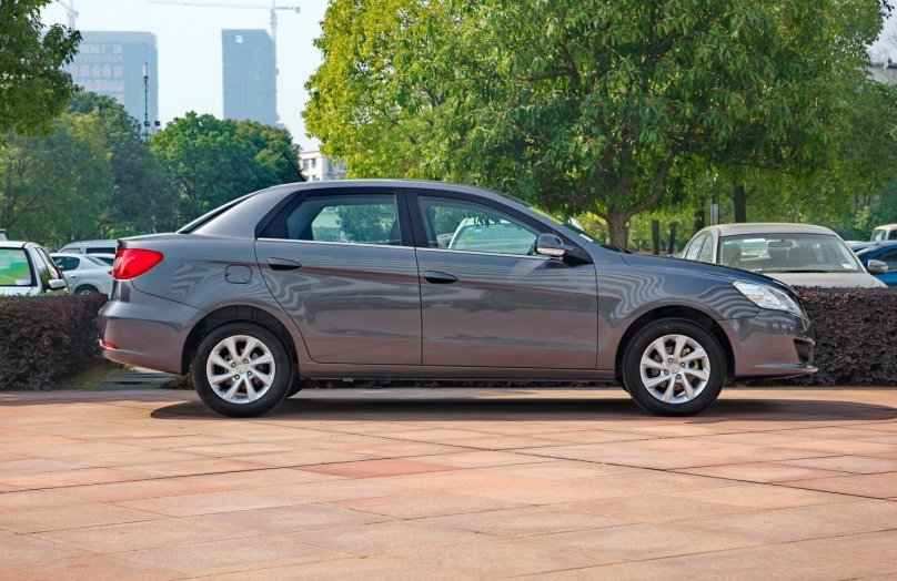 Донг Фенг s30