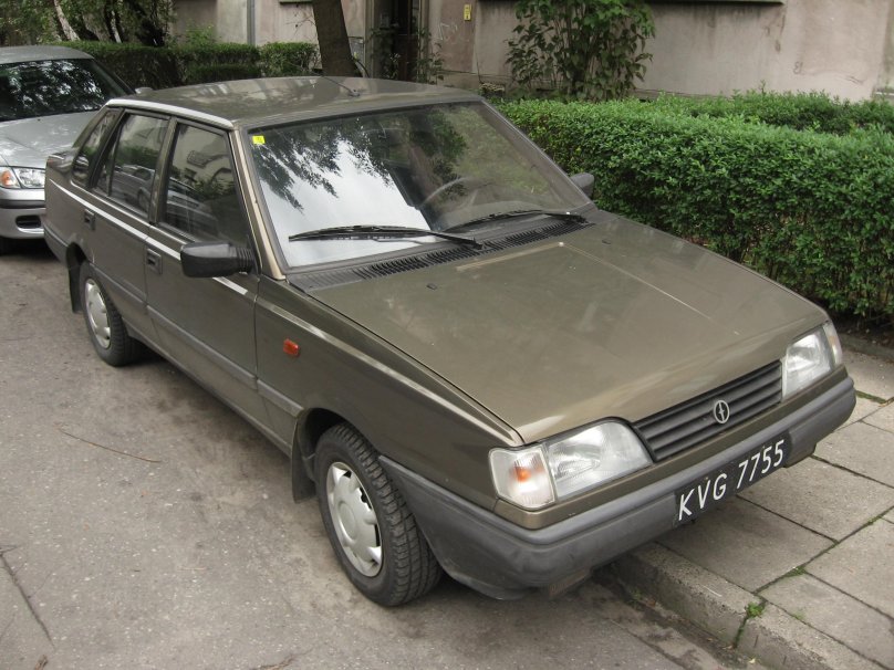 FSO Polonez седан