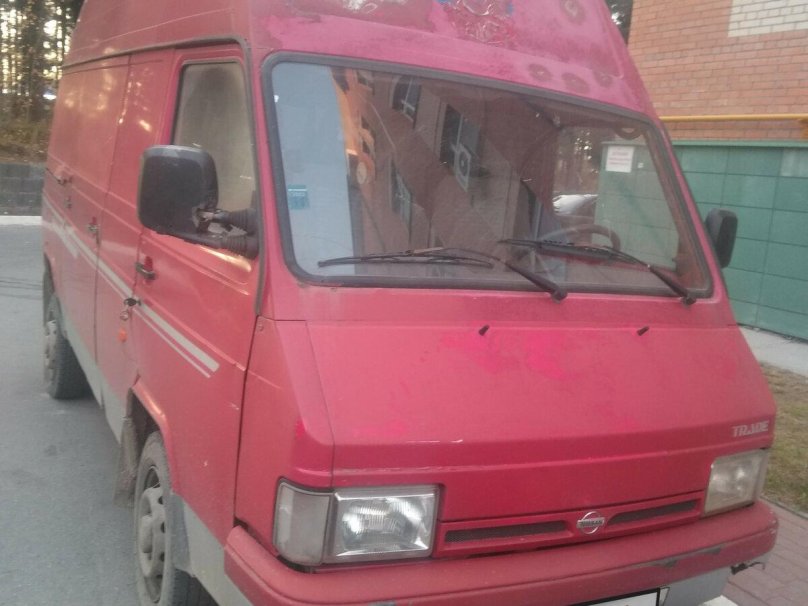 Ниссан ТРЕЙД