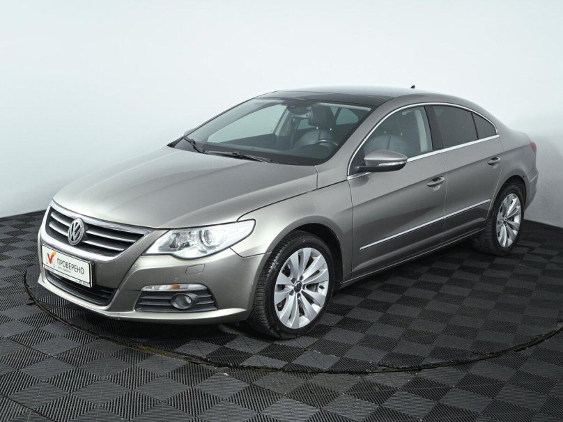 Фольксваген Пассат СС серый 2019