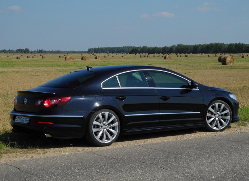 Фольксваген Пассат СС черный