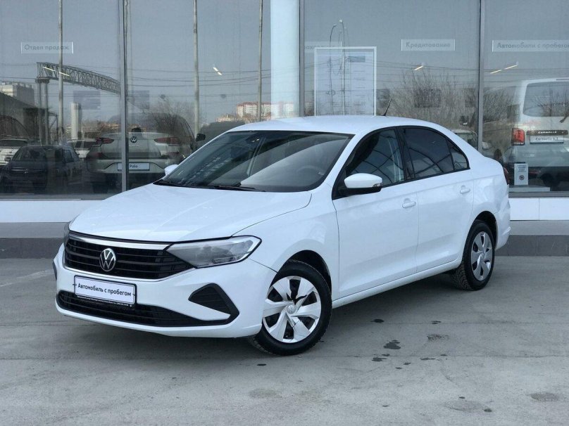Фольксваген поло 2020 лифтбек белый с черной крышей