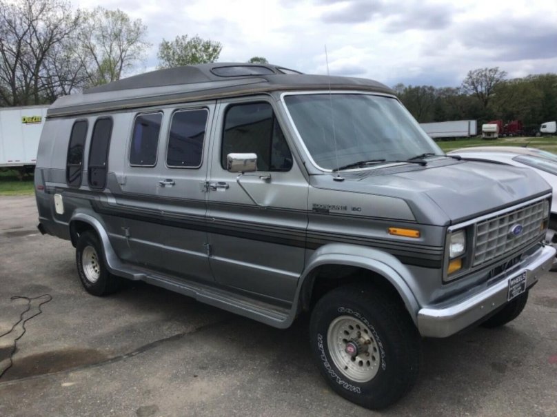 Ford Econoline 150