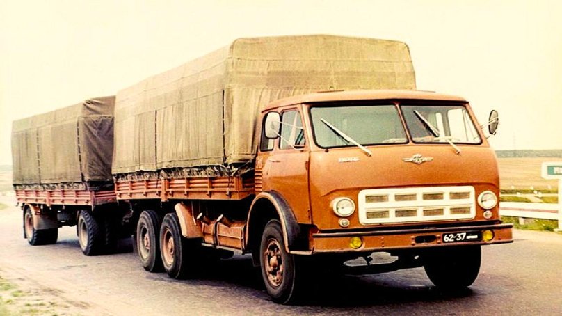 Седельный тягач МАЗ 516