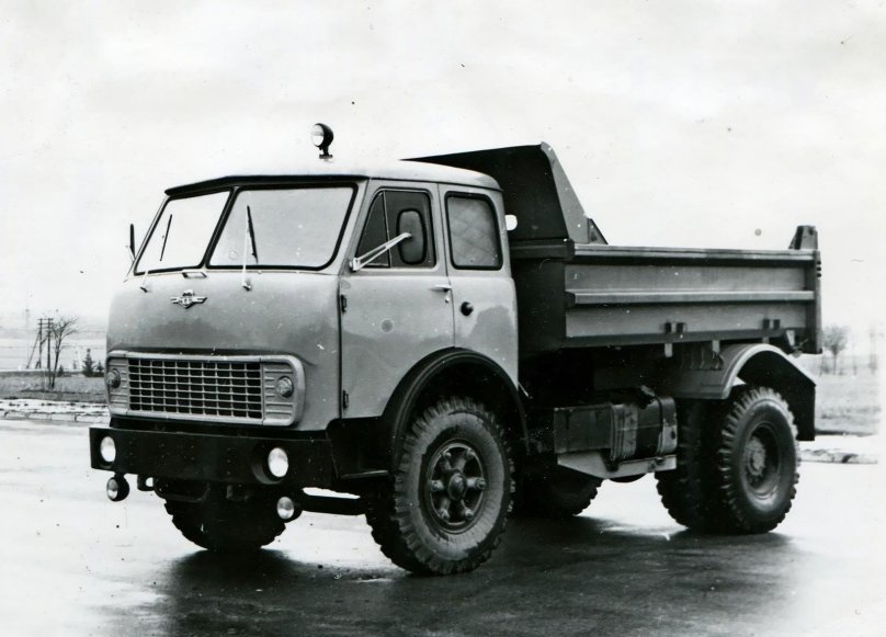 МАЗ-5549 самосвал