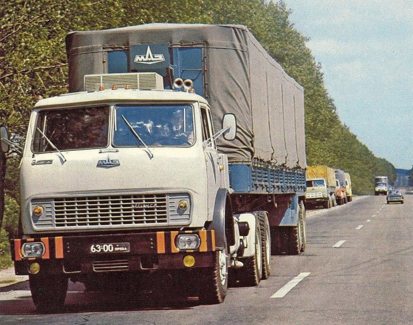 МАЗ 515 седельный тягач