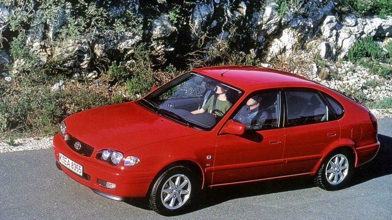 Toyota Corolla e11 лифтбек