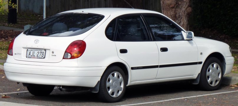 Toyota Corolla 2001 хэтчбек