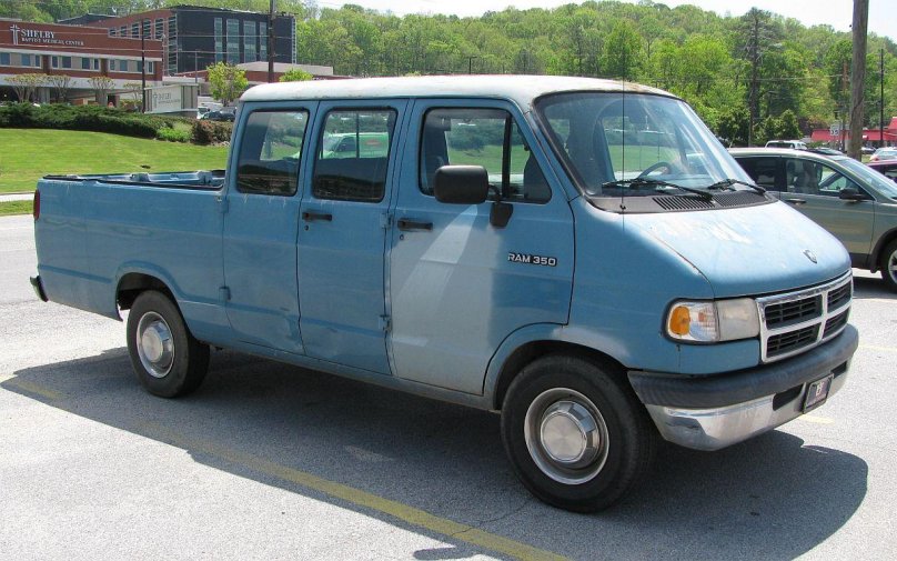 Dodge Ram van 350