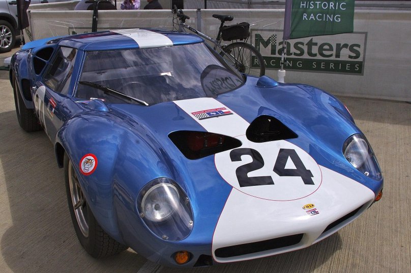 Lola MK 6 И Форд gt40