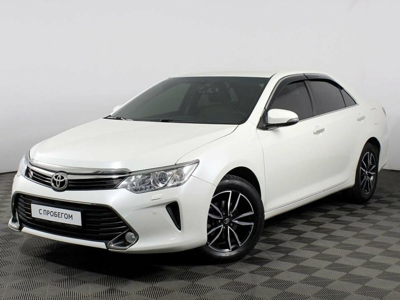 Тойота Камри 2016