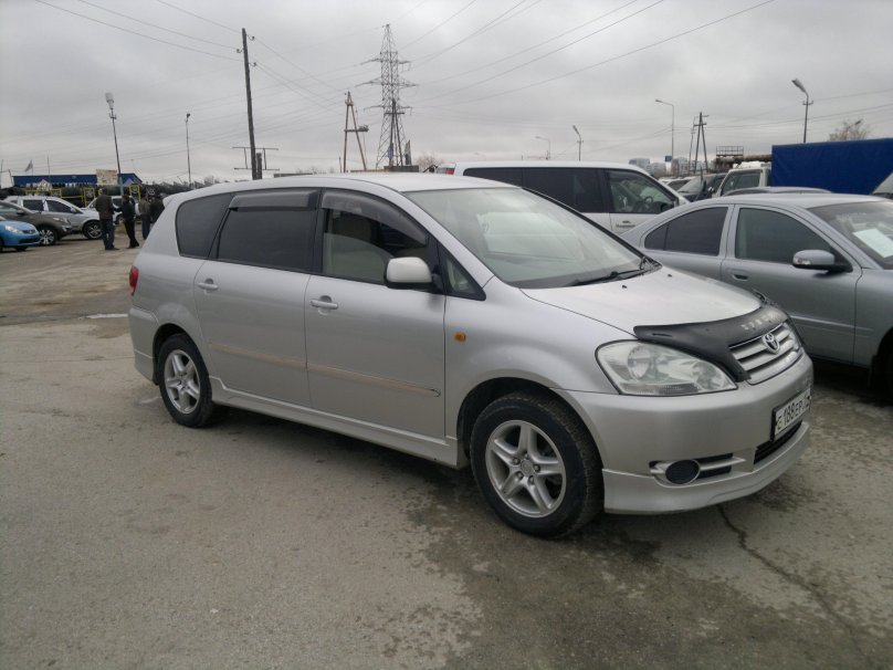 Тойота 7 местная левый руль