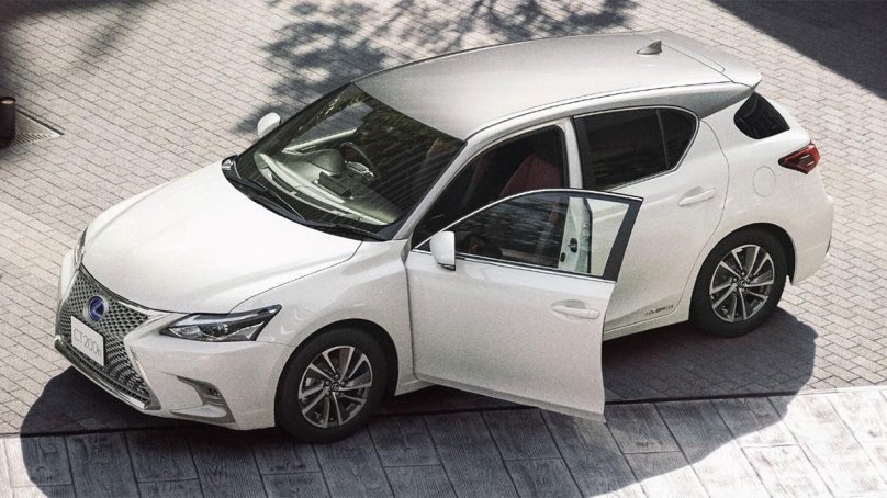 Лексус универсал ct200