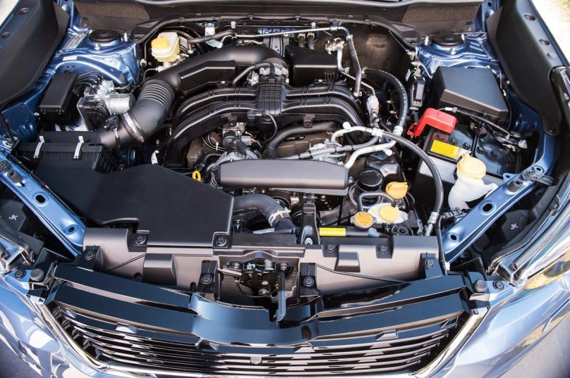 Subaru Forester 2013 под капотом