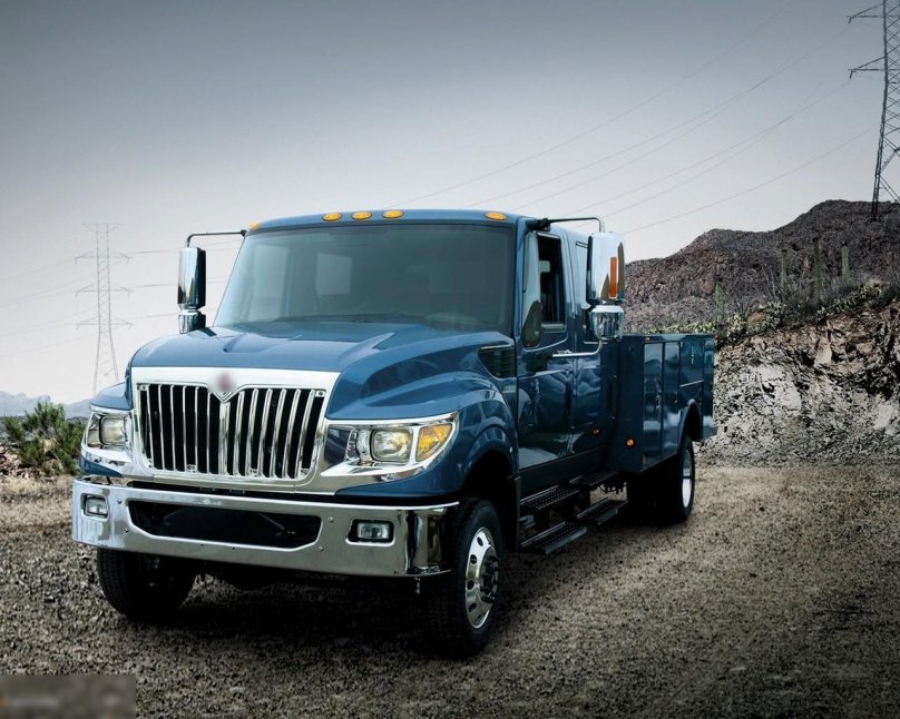 Navistar International 8600